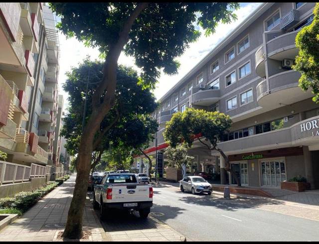 4 BEDROOM APARTMENT FOR SALE IN UMHLANGA RIDGE